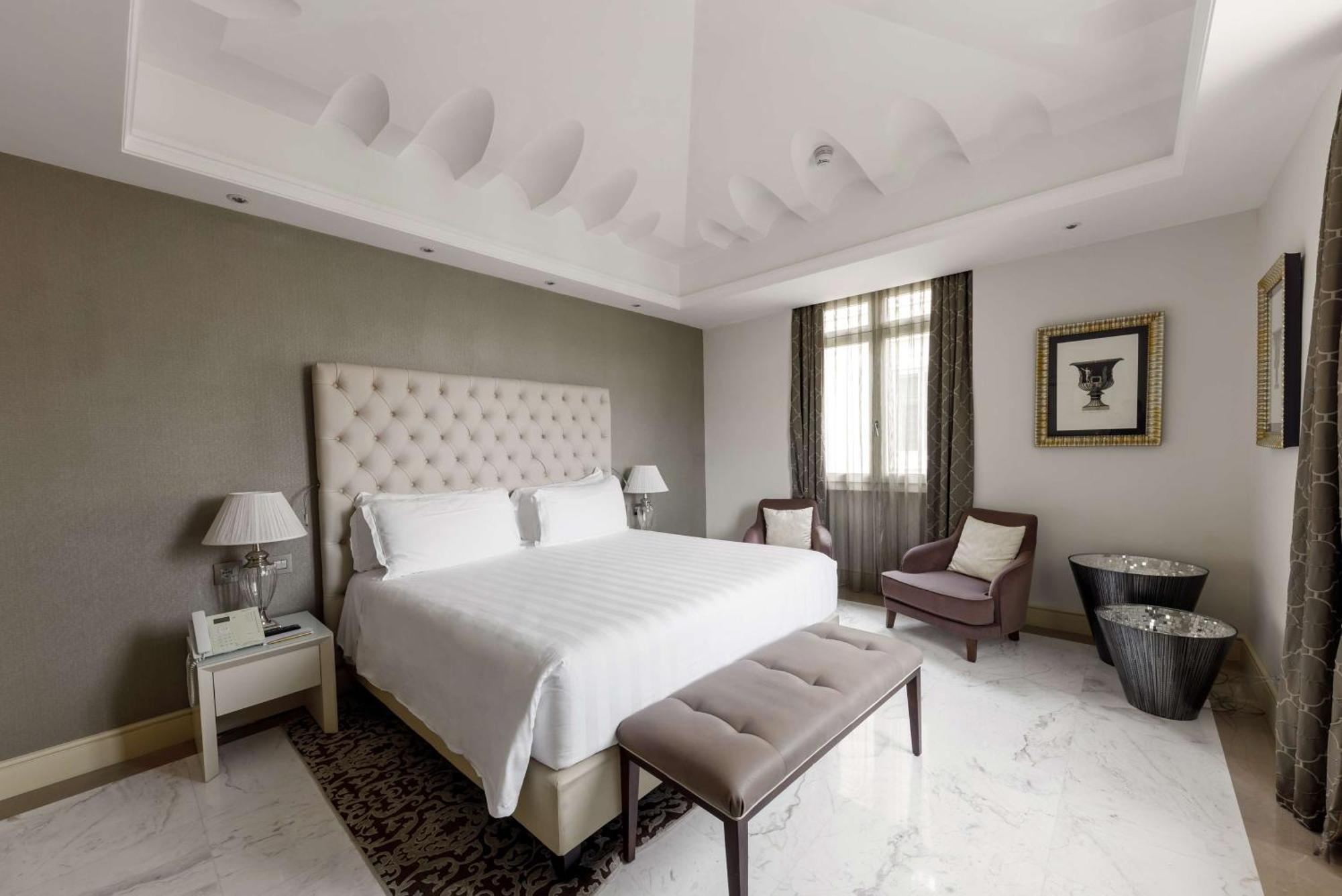 Aleph Rome Hotel, Curio Collection By Hilton Eksteriør bilde