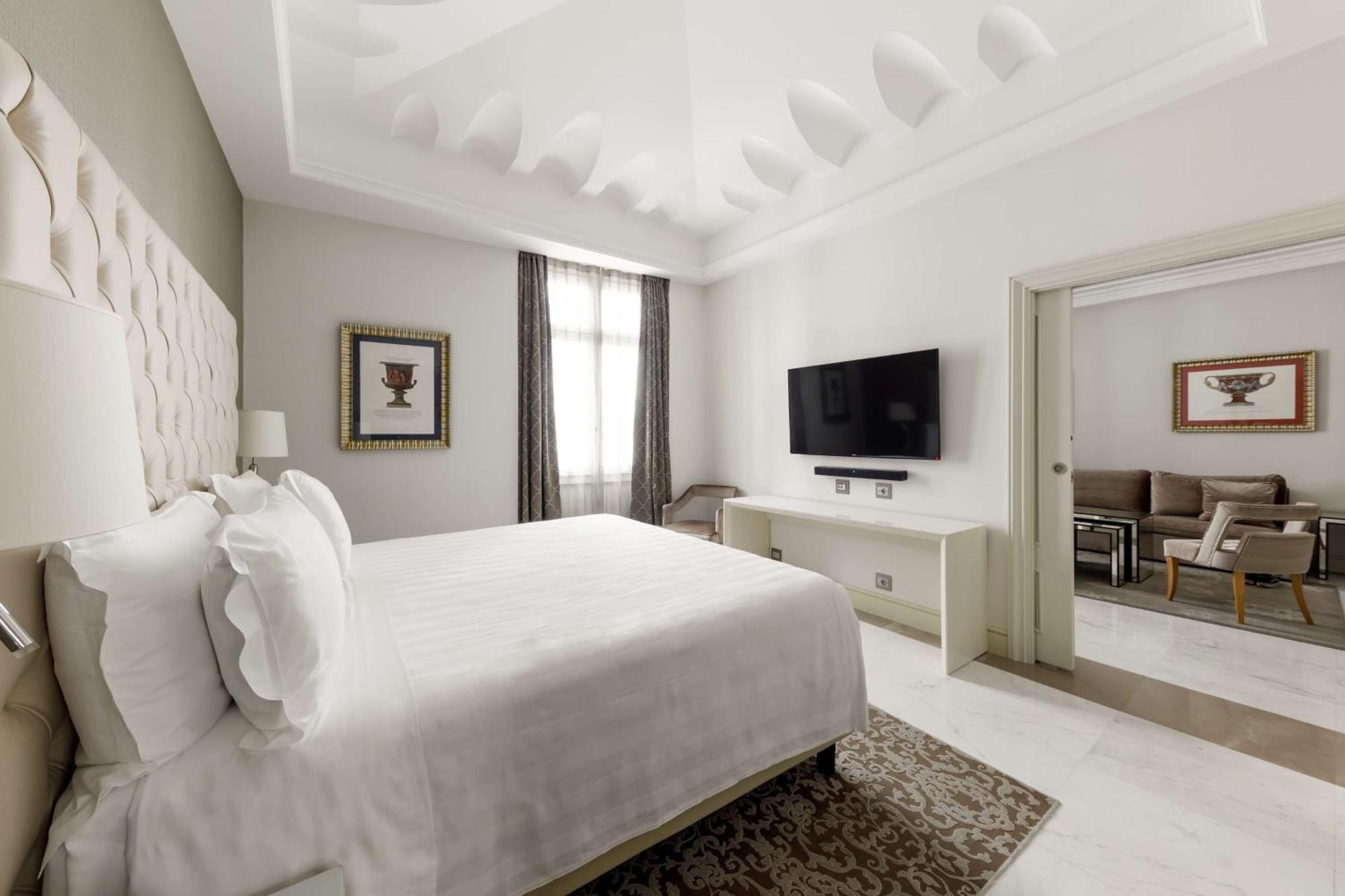 Aleph Rome Hotel, Curio Collection By Hilton Eksteriør bilde
