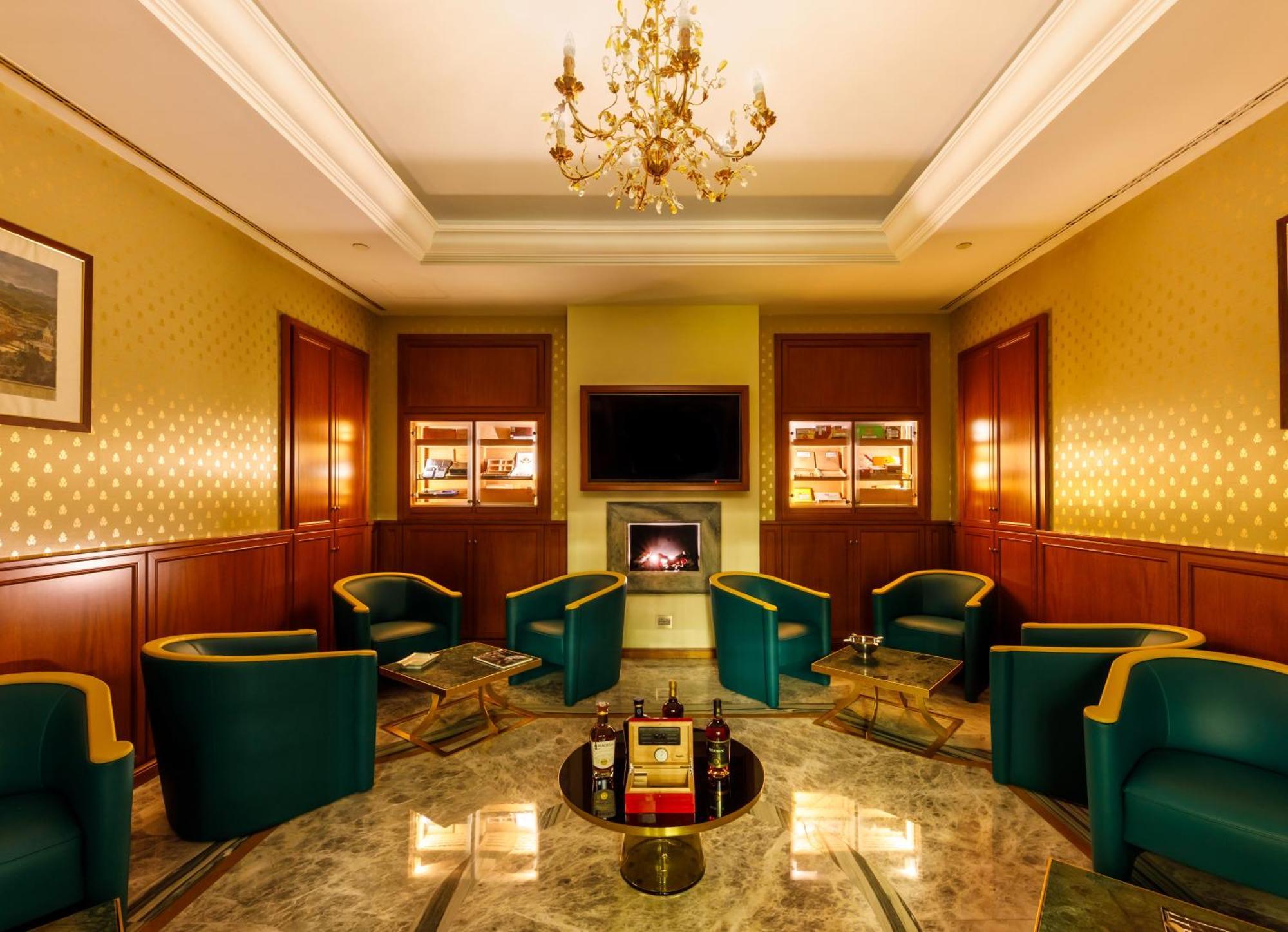 Aleph Rome Hotel, Curio Collection By Hilton Eksteriør bilde